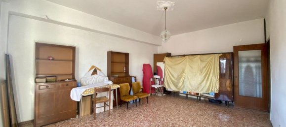 3-salle Appartement à Stradella, Italy No. 197330 8