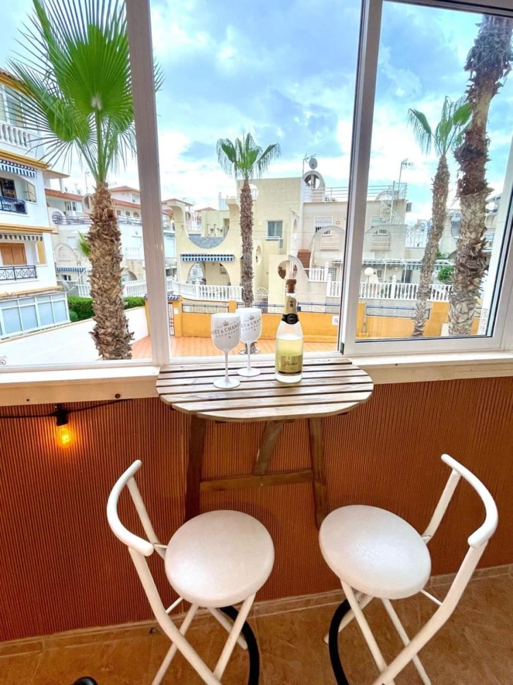 Apartamento T2 em Torrevieja, Spain N.º 182898