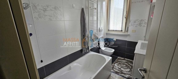 4 rooms Apartment in Carrara, Italy No. 31103 8