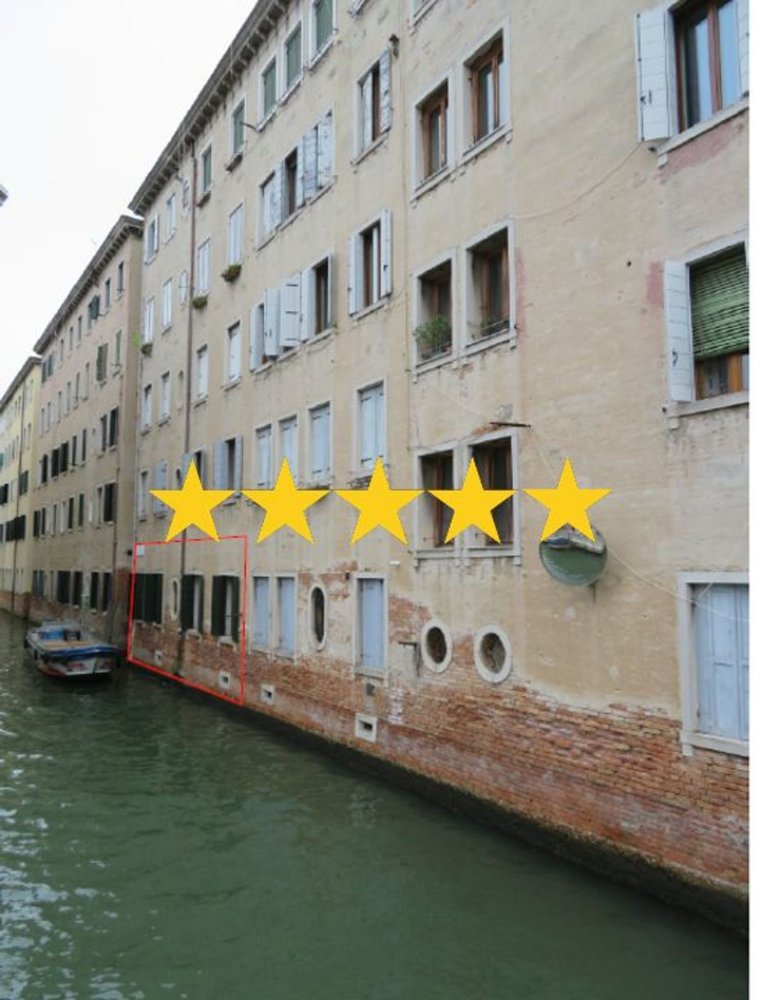 3 rooms Apartment in Venice, Italy No. 15468