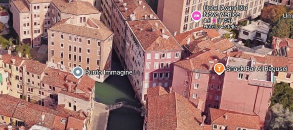 3 rooms Apartment in Venice, Italy No. 15468 4