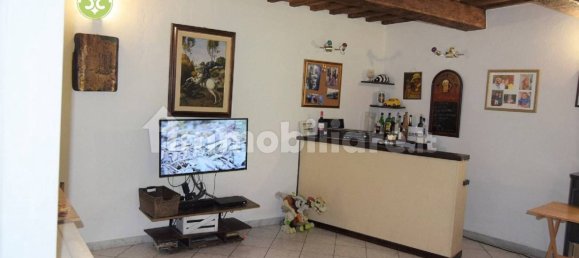 Casa de 4 dormitorios en Gubbio, Italy No. 66646 13