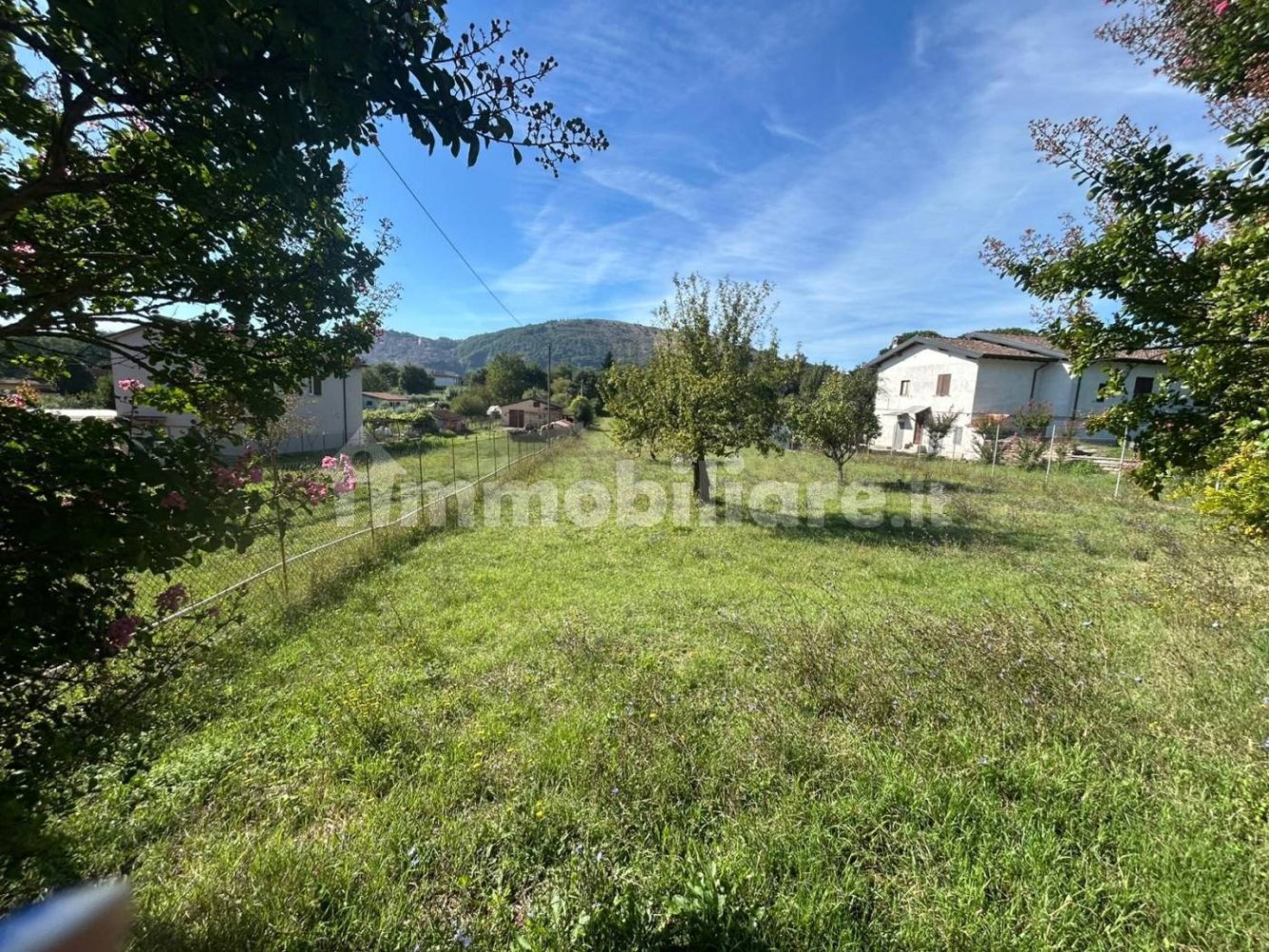 Земельный участок 3300м² в Артена, Италия № 333946