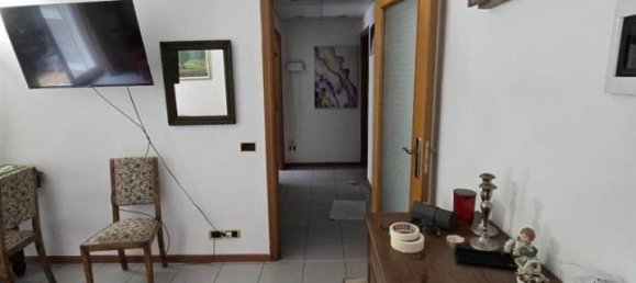 Квартира с 3 комнатами в Ачи Кастелло, Италия № 33775 2