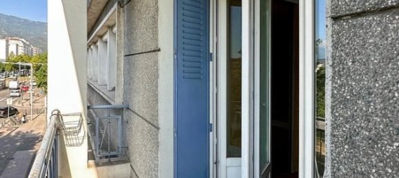 4 chambres Appartement à Grenoble, France No. 245736 2