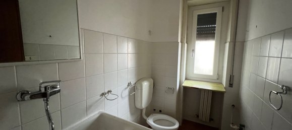 5 rooms Apartment in Cosenza, Italy No. 187124 15