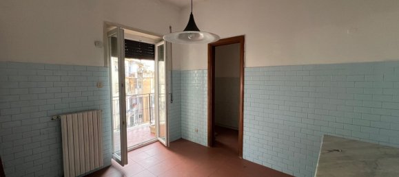 5 rooms Apartment in Cosenza, Italy No. 187124 7