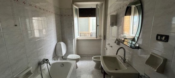 5 rooms Apartment in Cosenza, Italy No. 187124 25