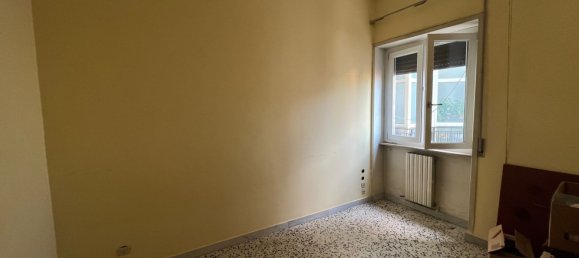 5 rooms Apartment in Cosenza, Italy No. 187124 16