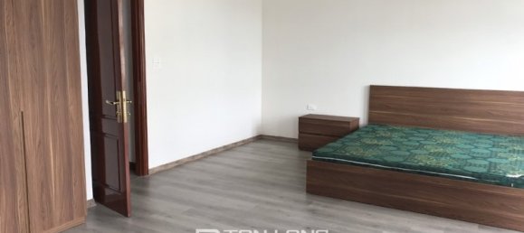 5 bedrooms Villa in Long Bien, Vietnam No. 833 12