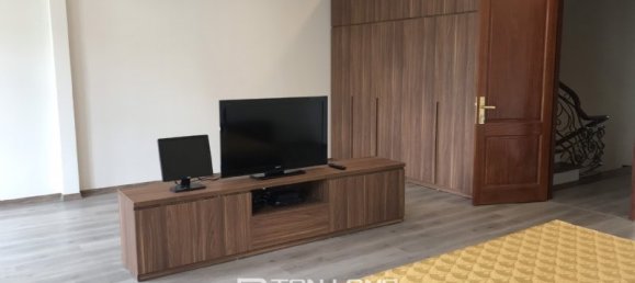 5 bedrooms Villa in Long Bien, Vietnam No. 833 17