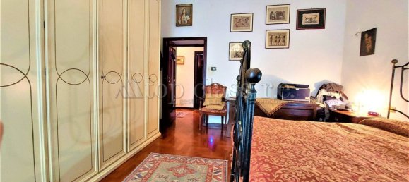 6-Zimmer Doppelhaus in Pozzuoli, Italy, Nr. 34139 18