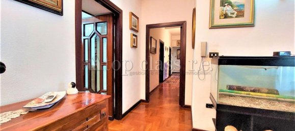 6-Zimmer Doppelhaus in Pozzuoli, Italy, Nr. 34139 26