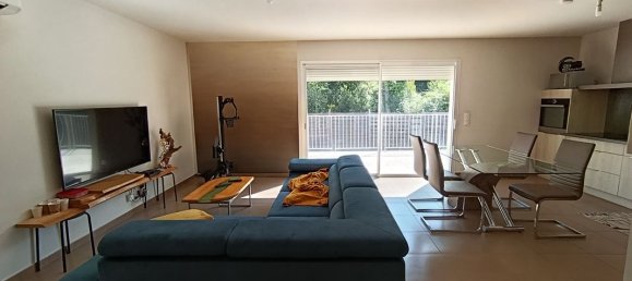 2 Schlafzimmer Haus in Santa-Maria-Poggio, France, Nr. 356053 2