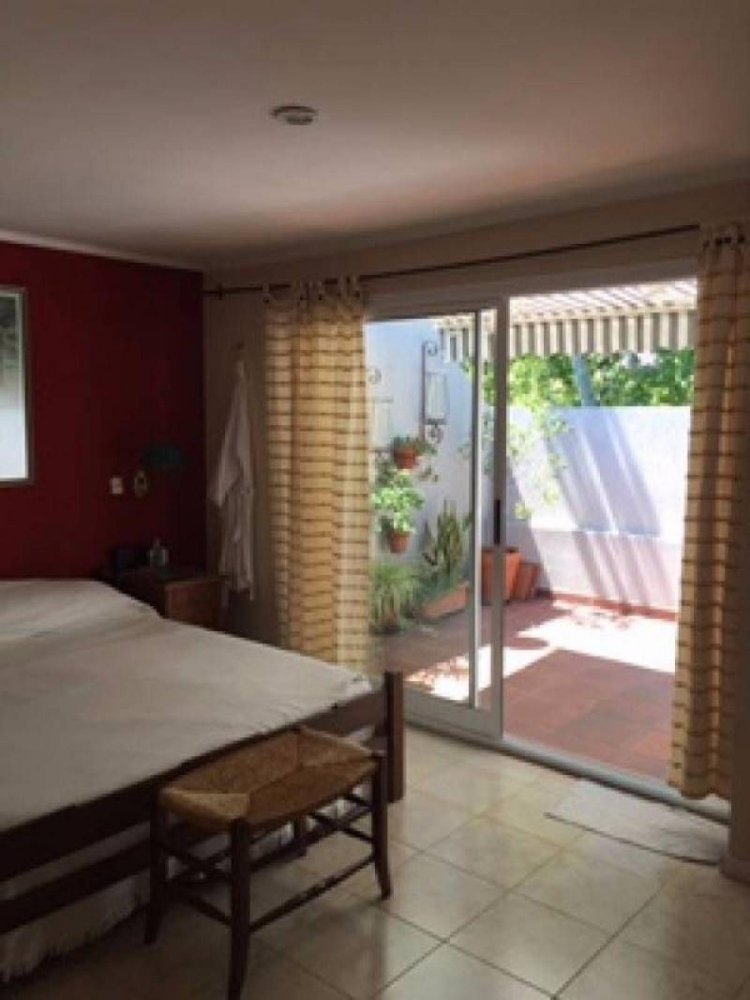 2 bedrooms House in Buenos Aires, Argentina No. 85996