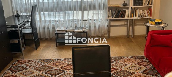 1 bedroom Apartment in Paris, France No. 334714 5