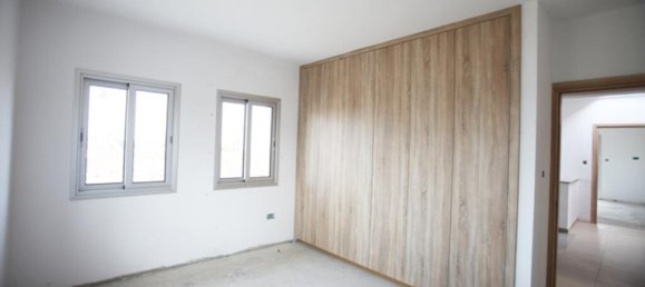 4 bedrooms Villa in Nicosia, Cyprus No. 2523 15