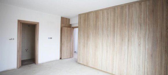 4 bedrooms Villa in Nicosia, Cyprus No. 2523 10