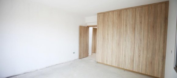 4 bedrooms Villa in Nicosia, Cyprus No. 2523 8