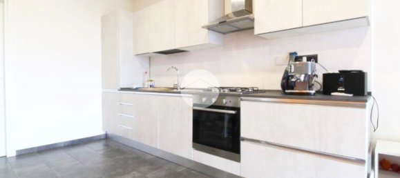 2 rooms Apartment in Rome, Italy No. 199917 5