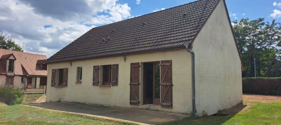 3 bedrooms House in Montfort-le-Gesnois, France No. 340666 8