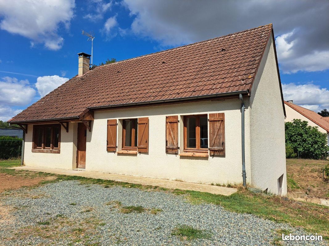 3 bedrooms House in Montfort-le-Gesnois, France No. 340666