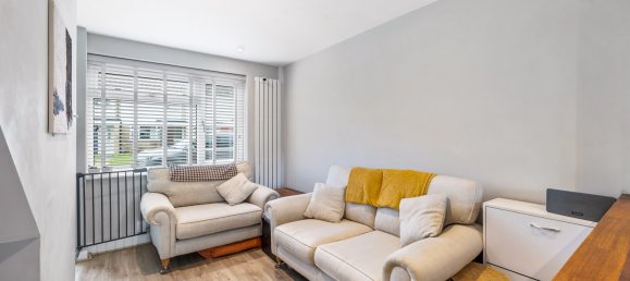 2 bedrooms House in Horley, United Kingdom No. 1045 24