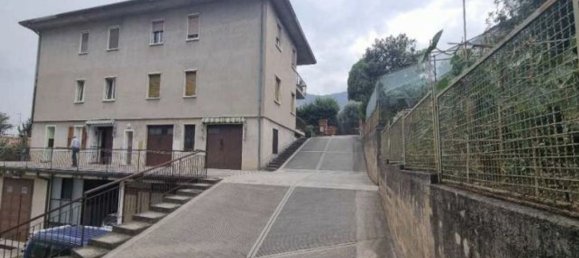 Квартира с 2 комнатами в Боттичино, Италия № 3951 19