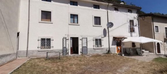 5 rooms House in Villetta Barrea, Italy No. 187164 3