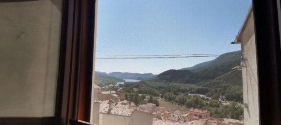 5 rooms House in Villetta Barrea, Italy No. 187164 5