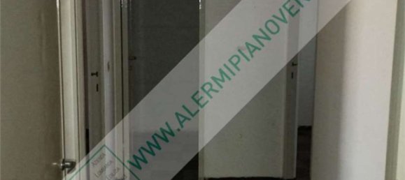 3 bedrooms Apartment in Milan, Italy No. 370135 11