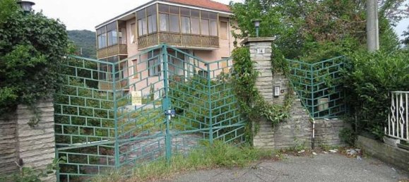 5 rooms Apartment in Reano, Italy No. 9074 5