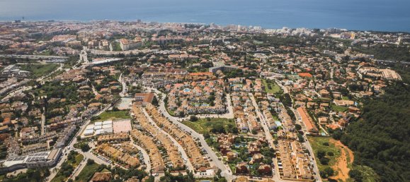 4 bedrooms Villa in Marbella, Spain No. 3018 5