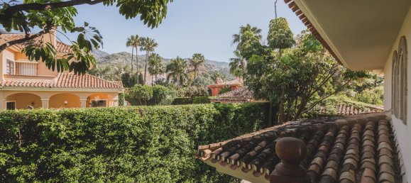 4 bedrooms Villa in Marbella, Spain No. 3018 21