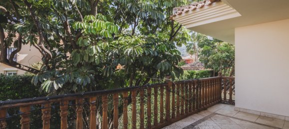 4 bedrooms Villa in Marbella, Spain No. 3018 22