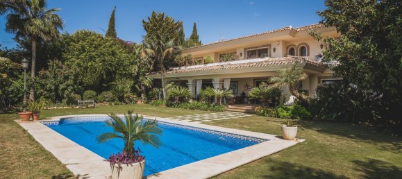 4 bedrooms Villa in Marbella, Spain No. 3018 30