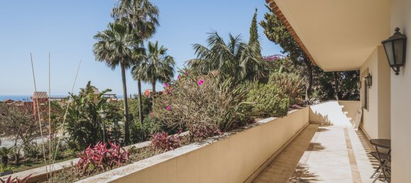 4 bedrooms Villa in Marbella, Spain No. 3018 25