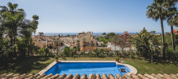 4 bedrooms Villa in Marbella, Spain No. 3018 26