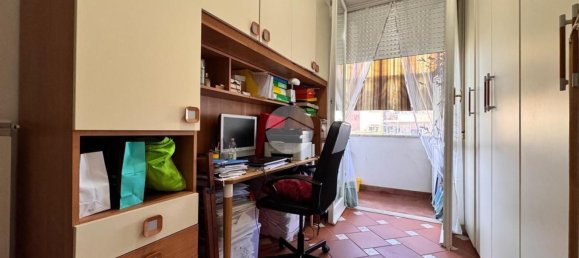 3 rooms Apartment in Florence, Italy No. 277820 8