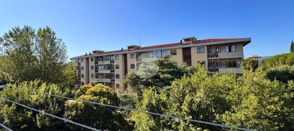 3 rooms Apartment in Florence, Italy No. 277820 5