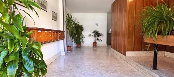 3 rooms Apartment in Florence, Italy No. 277820 6