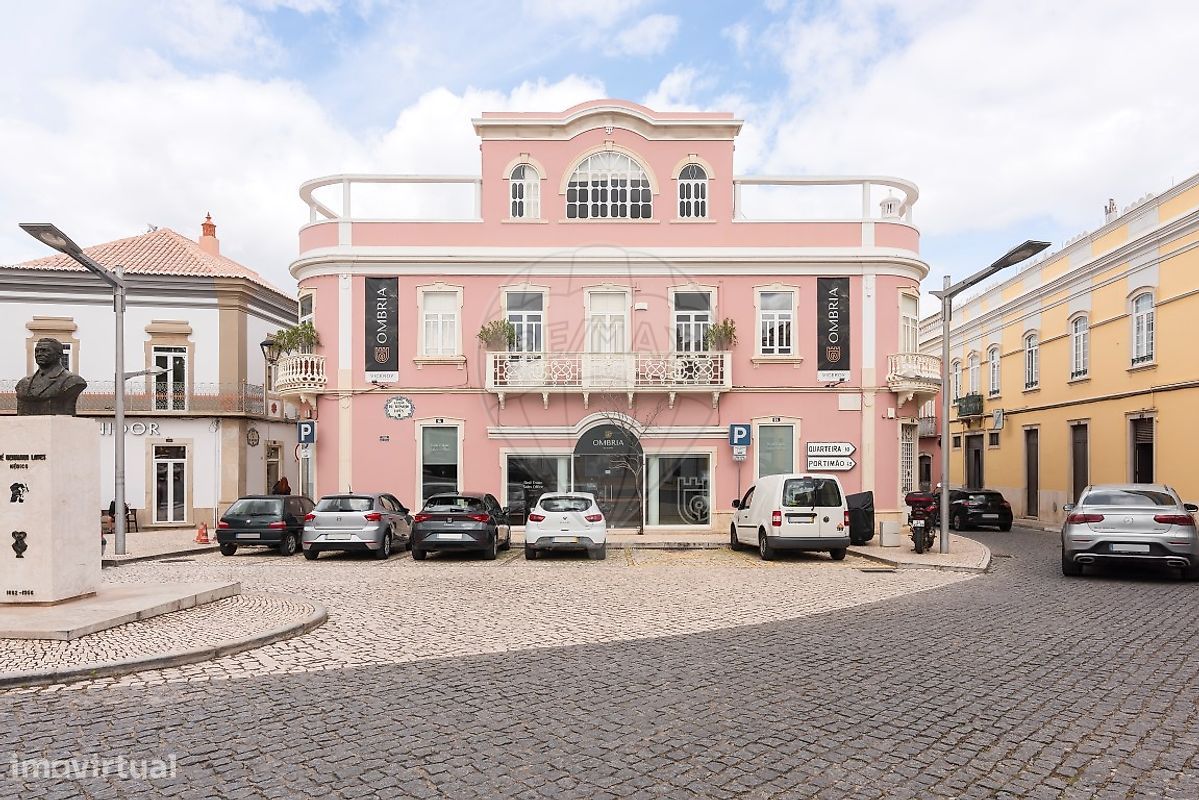 9 bedrooms Building in Loule, Portugal No. 65700