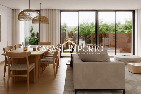3 bedrooms Apartment in Porto, Portugal No. 268563