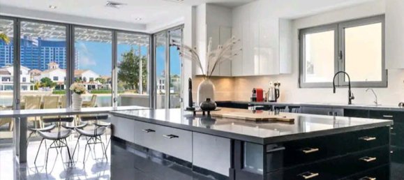 6 bedrooms Villa in Palm Jumeirah, UAE No. 11921 5