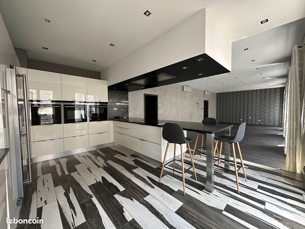 3 bedrooms Apartment in Cernay, France No. 69708