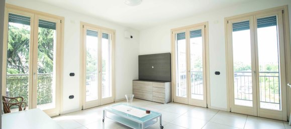 2 bedrooms Apartment in Verona, Italy No. 347507 9