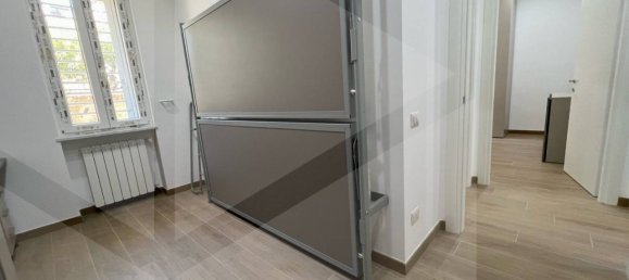 3-salle Appartement à Naples, Italy No. 17055 45