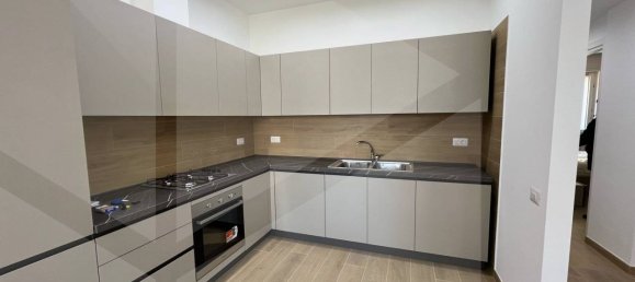 3-salle Appartement à Naples, Italy No. 17055 16