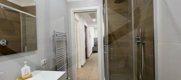 3-salle Appartement à Naples, Italy No. 17055 38