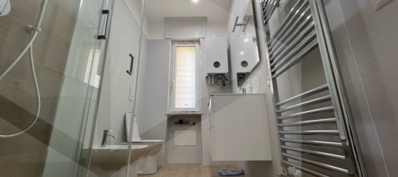 3-salle Appartement à Naples, Italy No. 17055 41